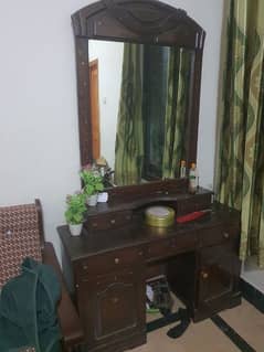 dressing table