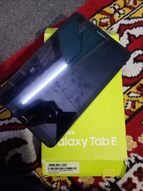 SAMSUNG GALAXY TAB-E 10 INCH 12