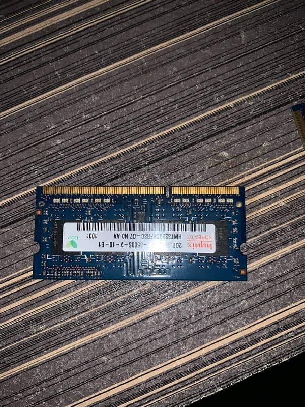 laptop 4gb ram and Wi-Fi card 1