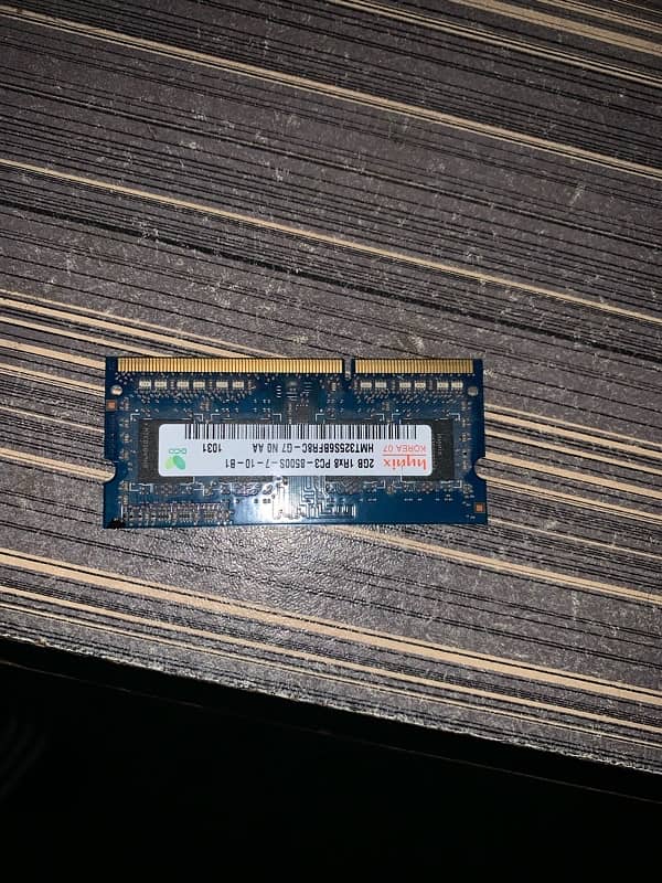 laptop 4gb ram and Wi-Fi card 2