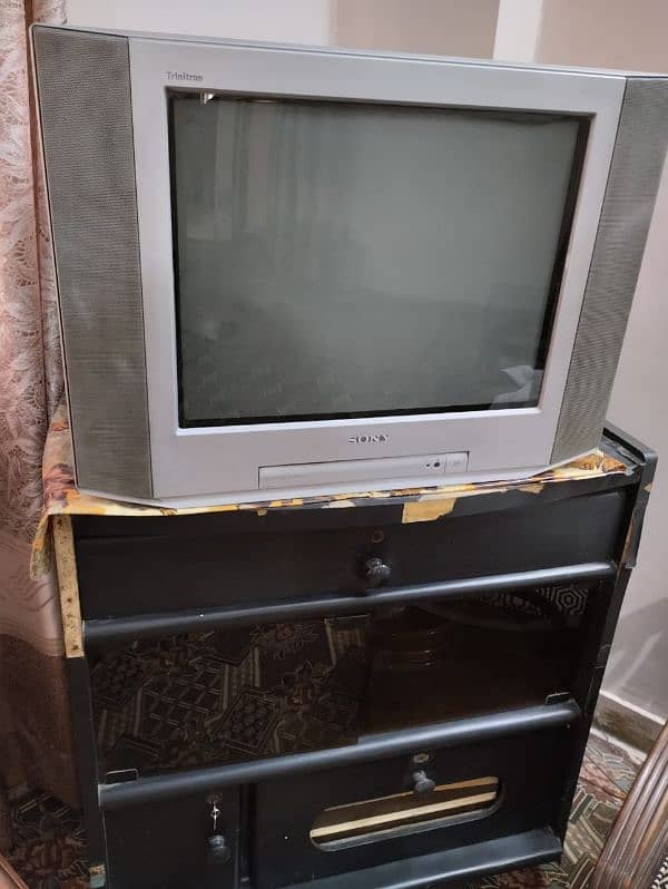 Sony trintron CRT television 2