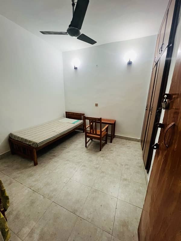 Syed Hostel (For Boys) Lahore. Separate / Independent Rooms 3