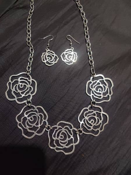 necklace 1