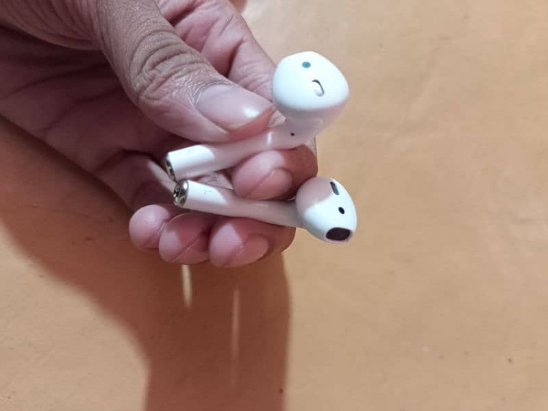 Airpods 4