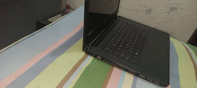 Dell laptop core i7  window 10pro installed 6