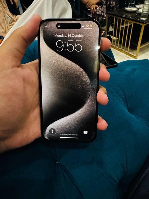 iPhone 15 pro 128 GB 0