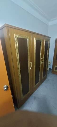 3 door cupboard