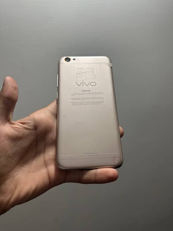 vivo Y67 1