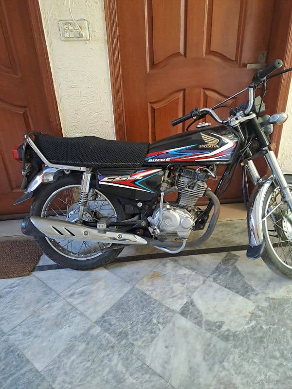 Honda 125 for sale modal 2019 koi be kam Nii huy Wala. lahor number 0