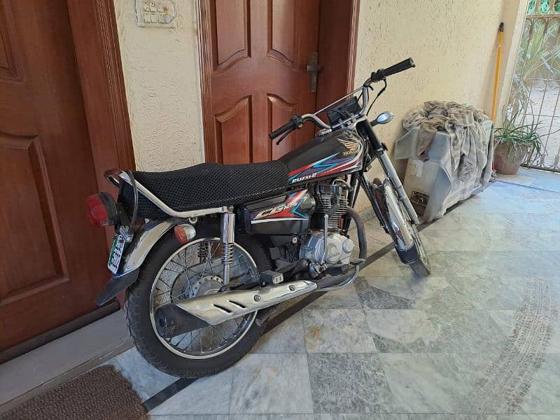 Honda 125 for sale modal 2019 koi be kam Nii huy Wala. lahor number 1