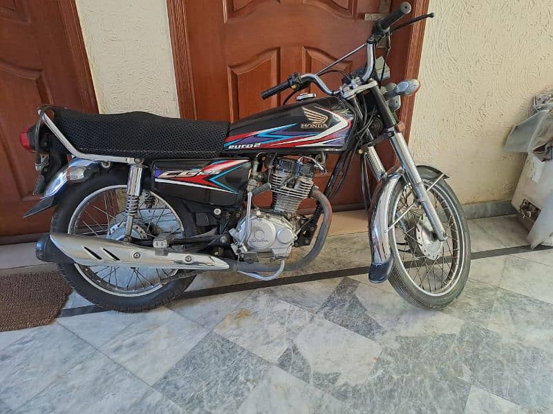 Honda 125 for sale modal 2019 koi be kam Nii huy Wala. lahor number 2