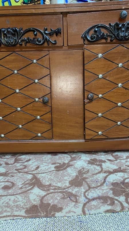 king size bed ,dressing table ,side table and wardrobe 5