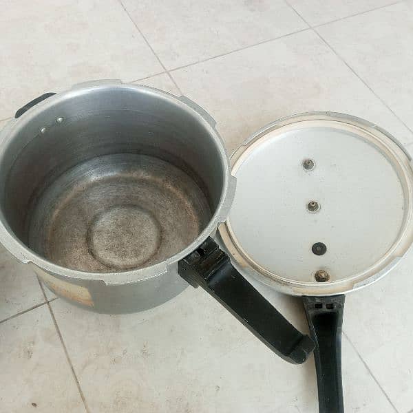 pressure cooker 1