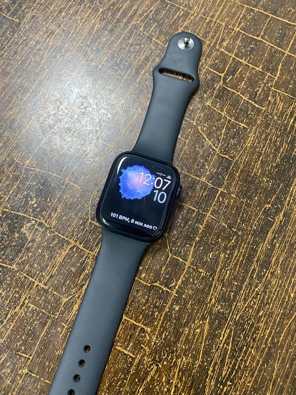 Apple watch series 7 4