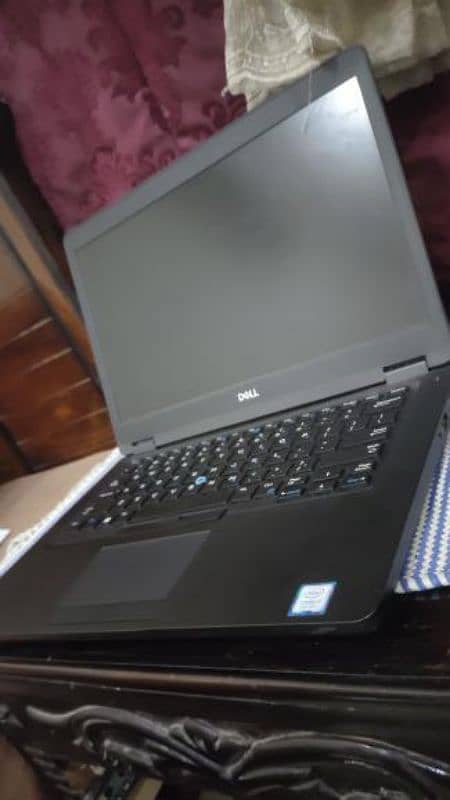 i7 8th , 16 gb ram , 256 nvme , 2 gb graphics card 9