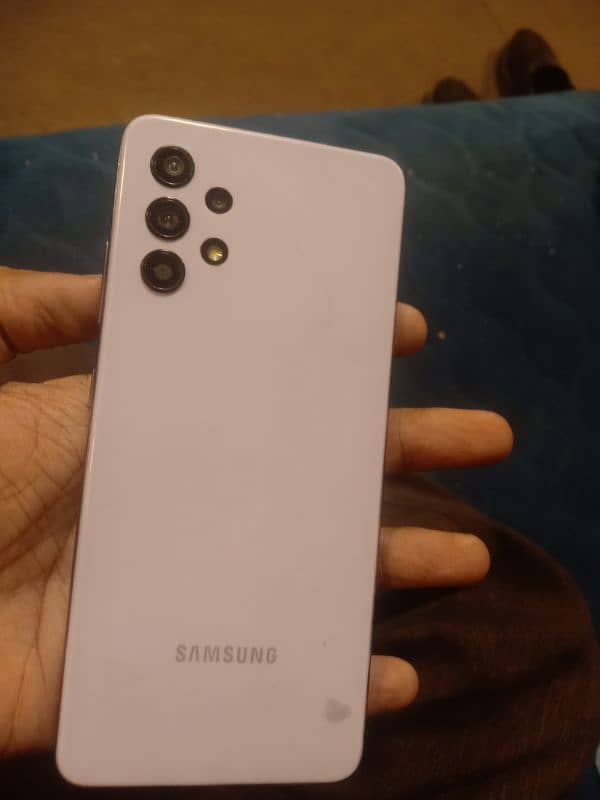 samsung a32. with box charger. 6/128 1