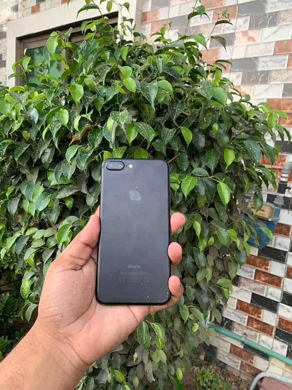 iPhone 7plus 128gb PTA APPROVED 03097277399 0