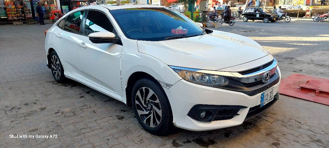 Honda Civic VTi Oriel Prosmatec 2018 Sedan 2