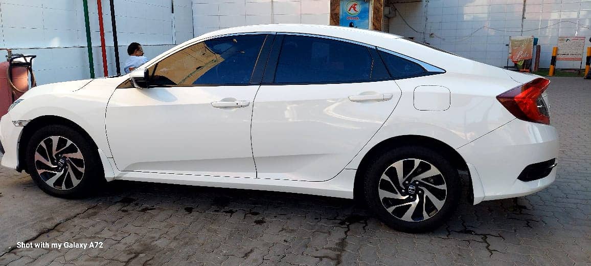 Honda Civic VTi Oriel Prosmatec 2018 Sedan 8