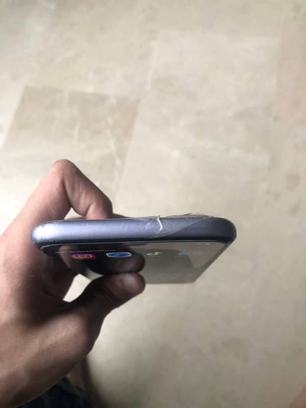 Iphone 11 for sale 3