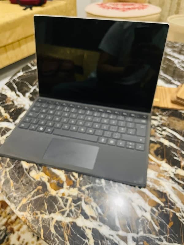 Microsoft Surface Pro 5, i5 8GB Ram Touch Screen 5