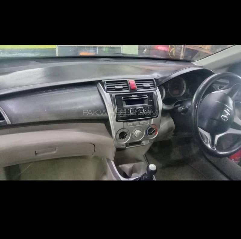 Honda City IVTEC 2013 Honda city 2013 model Islamabad no total genuine 7