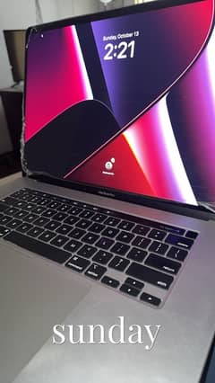 Apple Macbook laptop i7 2019 10by10