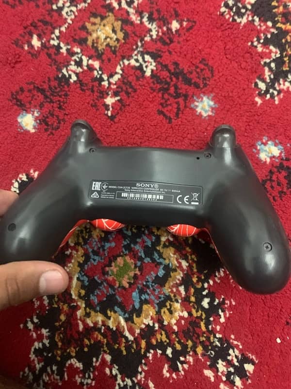 PS4 controller 2