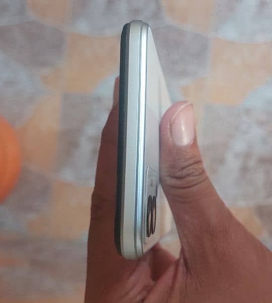 infinix hot 12 6gp 128gp 4mah garte 10/10 condition 4