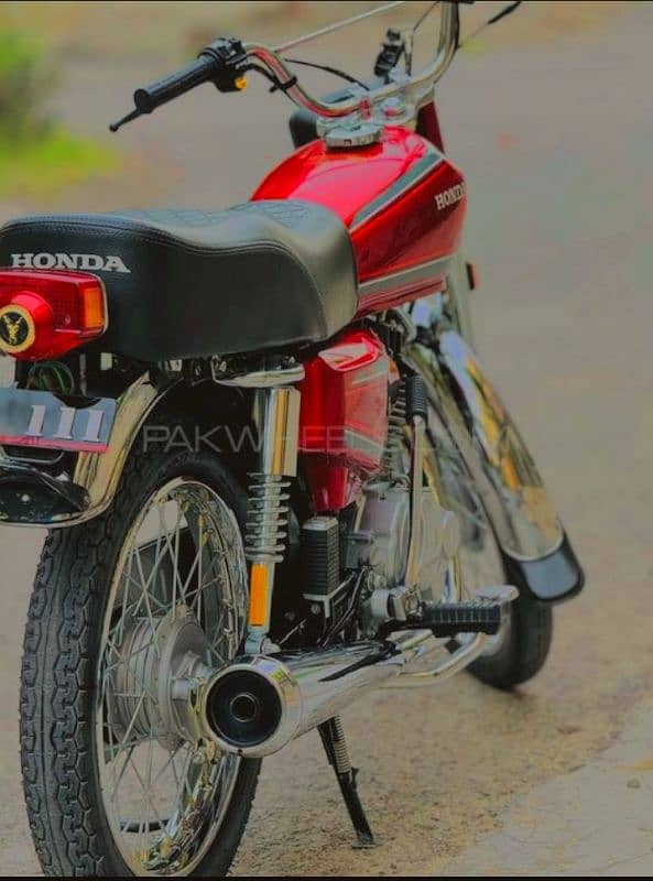 HONDA CG 125 Model 23 stricker 24 Islamabad number 111 golden number 3