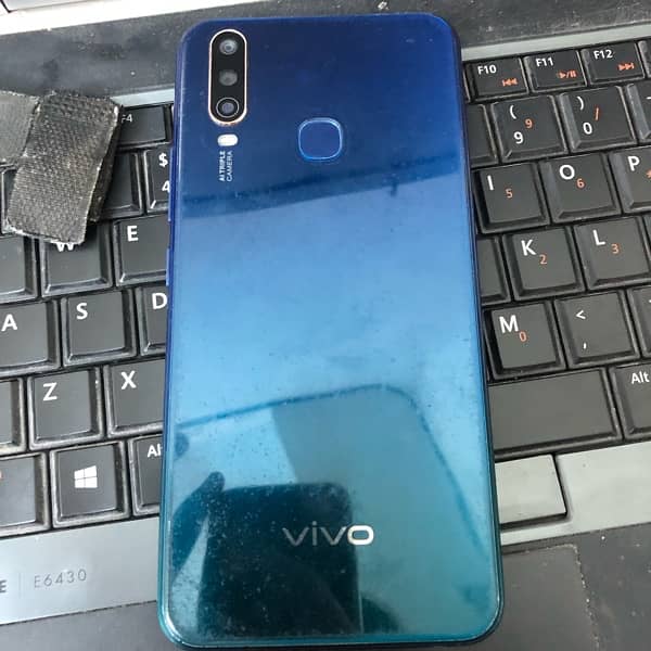 vivo y 15s 1