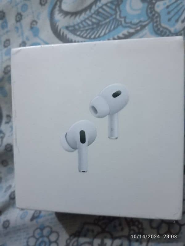 Airpods pro (2nd generation) in Box packing 1