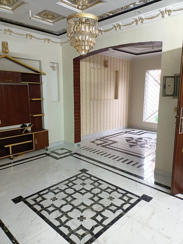 5 Marla Brand New House Available For Sale Iqbal Town Most Beautiful House Prime Location 3