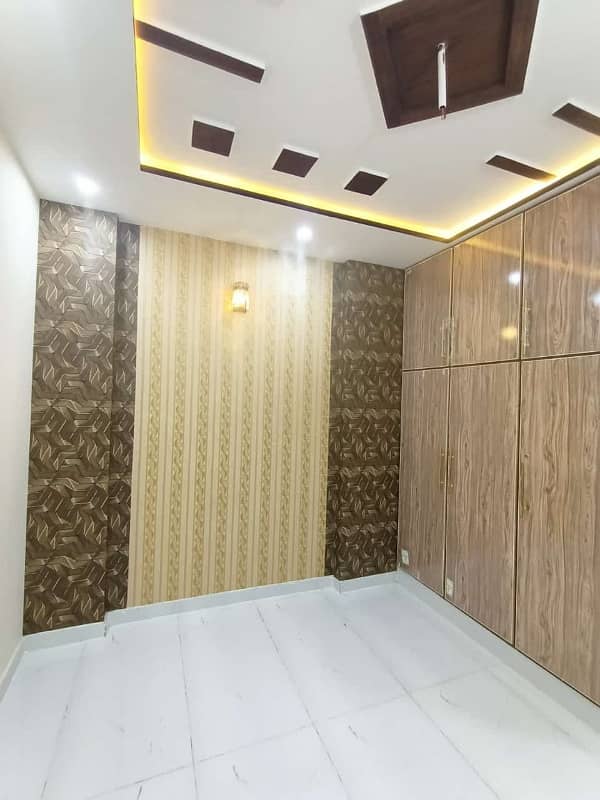 5 Marla Brand New House Available For Sale Iqbal Town Most Beautiful House Prime Location 7