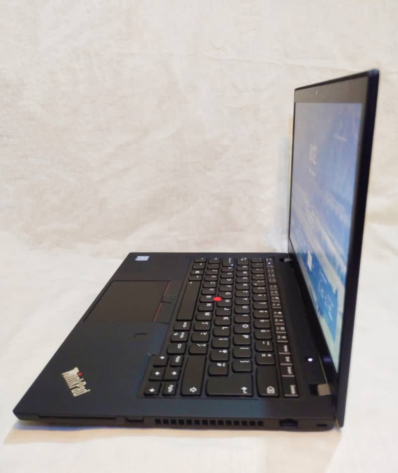 Lenovo Thinkpad T490 i7 8th generation 5