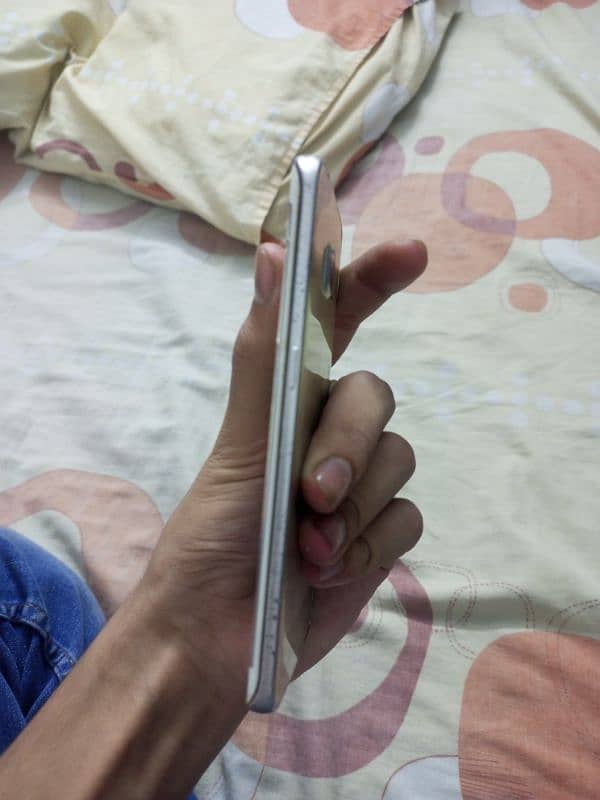 Samsung Galaxy S6 Edge For Sale 5