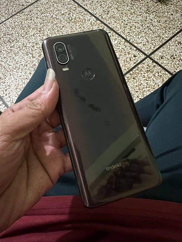 Motorola One Vision 1