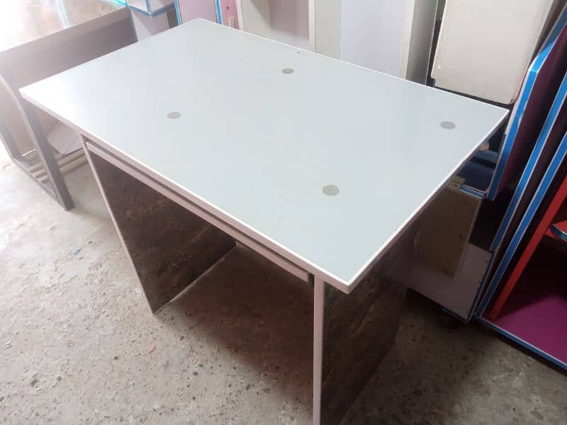 High quality small size computer table 6