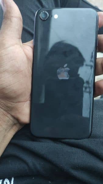 iPhone SE 2020 64GB pta approved water packed piece 3