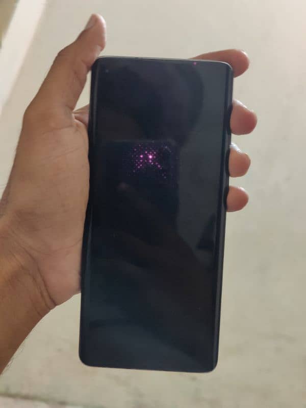 OnePlus 8 single Sim 5g no dot no shade good condition 3