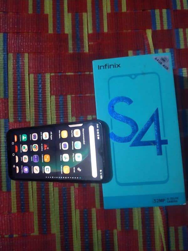 Infinix S4 with box. 4jb64. 4