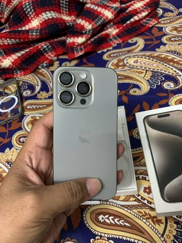 Apple Iphone 15 Pro Natural Titanium 3