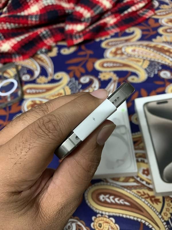 Apple Iphone 15 Pro Natural Titanium 4