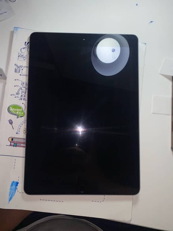 iPad 8 LLA Model 7