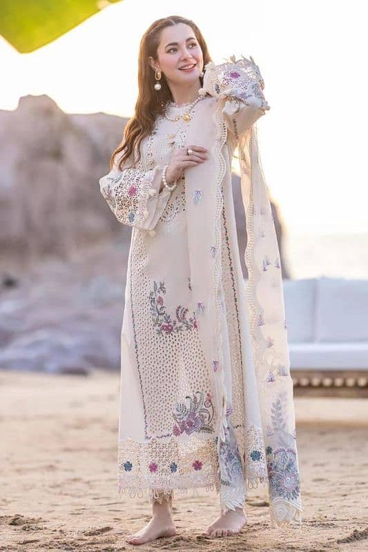 3  Pcs  Women's Unstitched Lawn Embroidered Suit. 0