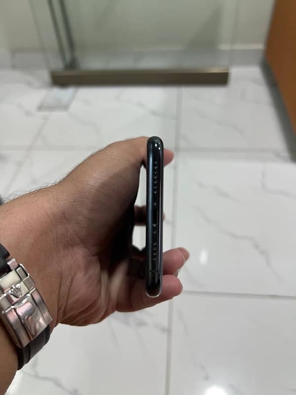 Iphone 11pro max pta approved 5