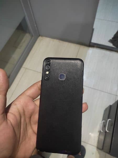 Infinix Hot 8 3