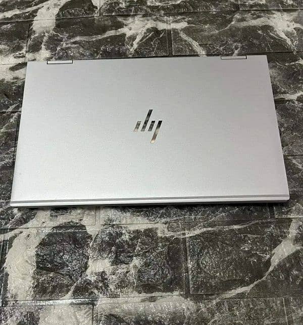 HP Elitebook 1030 G7 i7 10th Gen 5