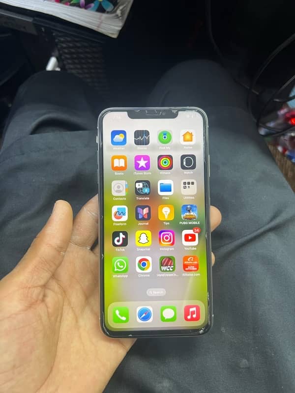 iPhone XS Max 5