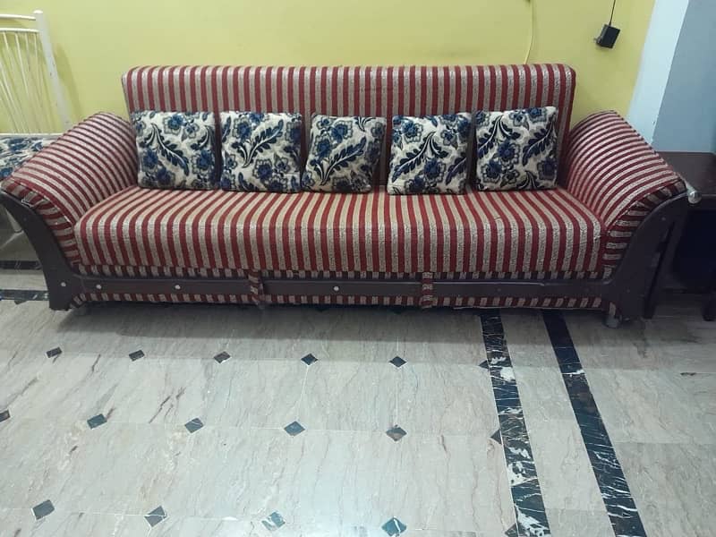 sofa cum bed in excellent condition 4